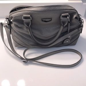 Jessica Simpson purse
